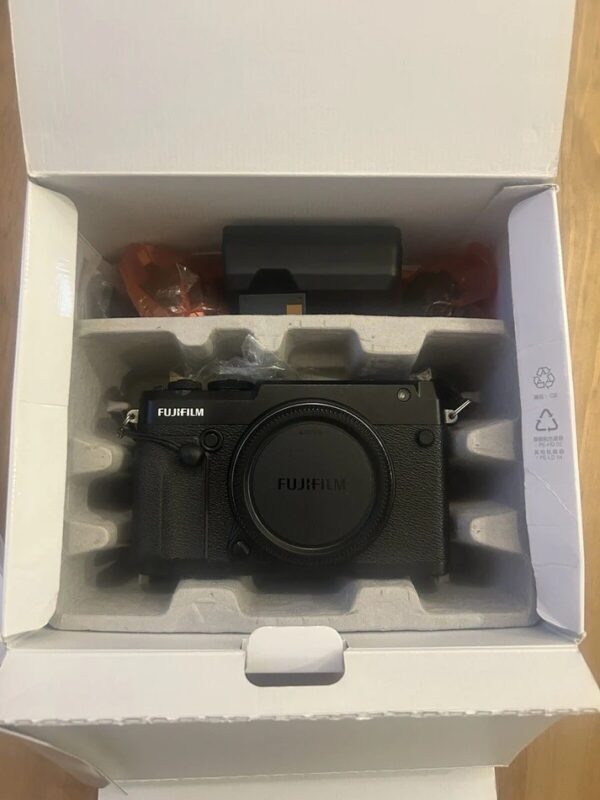 FUJIFILM GFX 50R 51.4 MP Mirrorless Camera – Excellent used condition