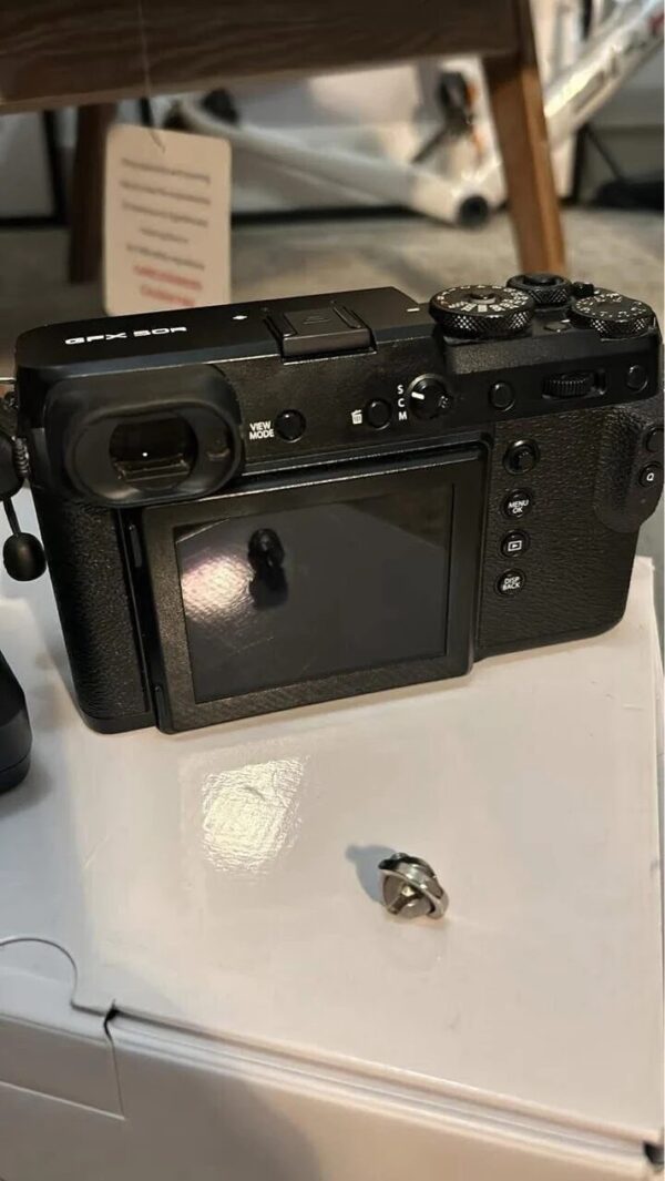 FUJIFILM GFX 50R 51.4 MP Mirrorless Camera – Excellent used condition - Image 3