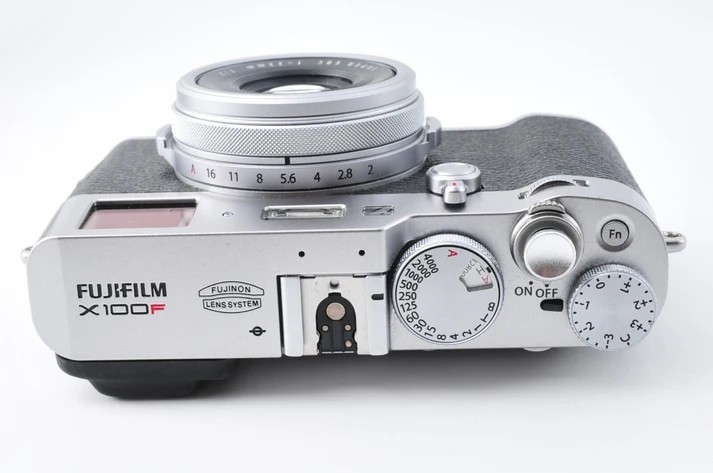 Fujifilm X100F Silver Shutter count 10500 Mint - Image 6