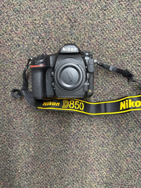Nikon D850